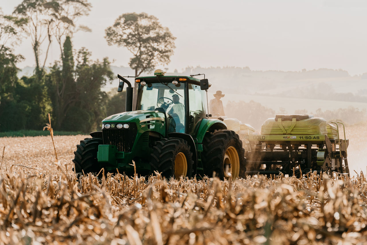 Fazer a manutenção preventiva diminui as chances de problemas com o maquinário agrícola.